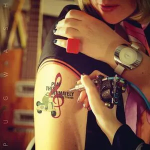 Play this intimately (As if among friends)